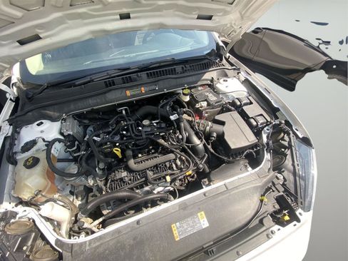 Used 2020 Ford Fusion SE FWD image 29