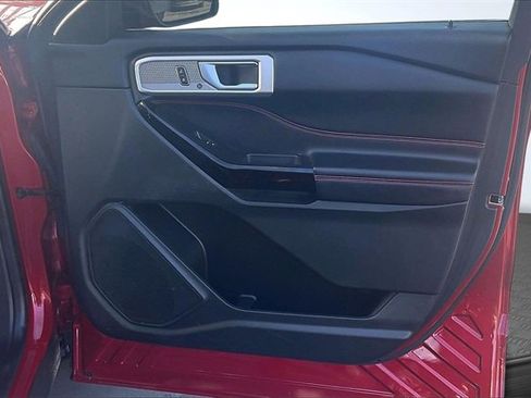 Certified 2022 Ford Explorer ST-Line w/ Class IV Trailer Tow Package image 24