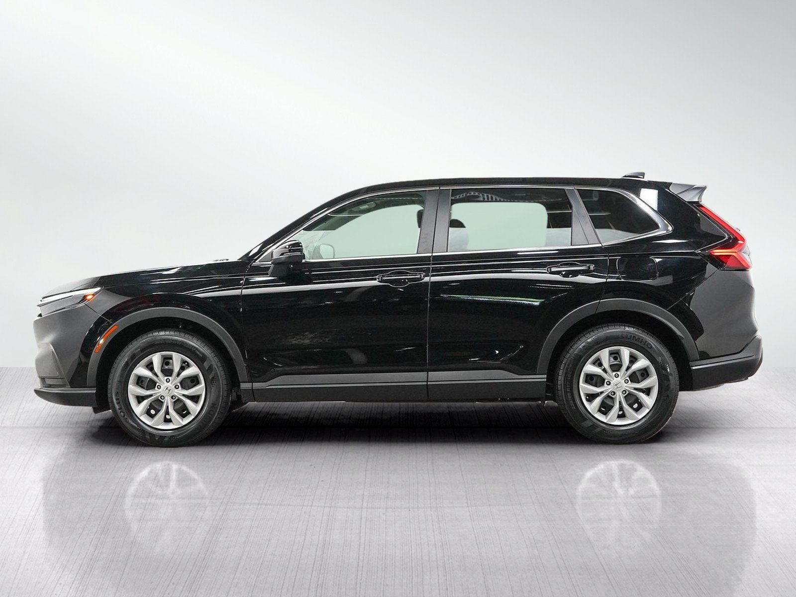 Used 2024 Honda CR-V LX image 2