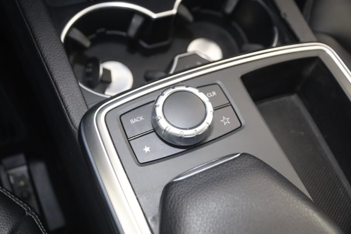 Used 2015 Mercedes-Benz ML 350 4MATIC image 28