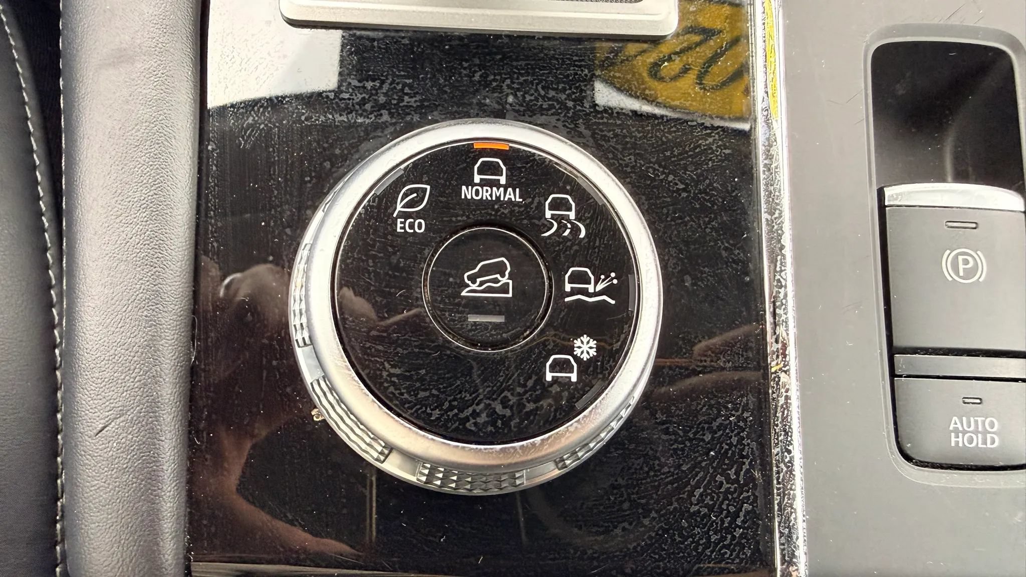 Used 2024 Mitsubishi Outlander FWD image 25