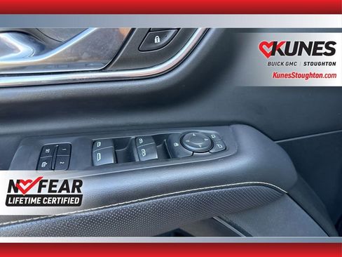 Used 2023 GMC Yukon SLT image 21