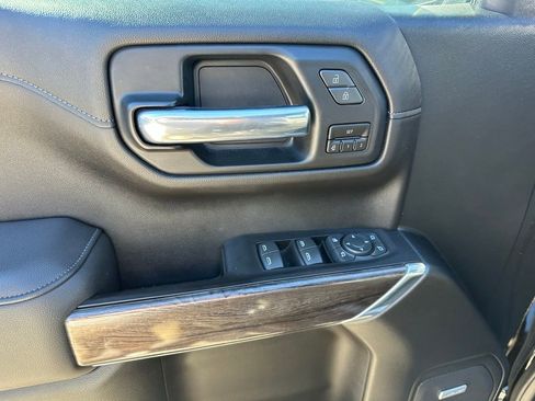 Used 2020 Chevrolet Silverado 1500 LTZ w/ LTZ Premium Package image 23