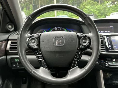 Used 2017 Honda Accord EX-L image 8
