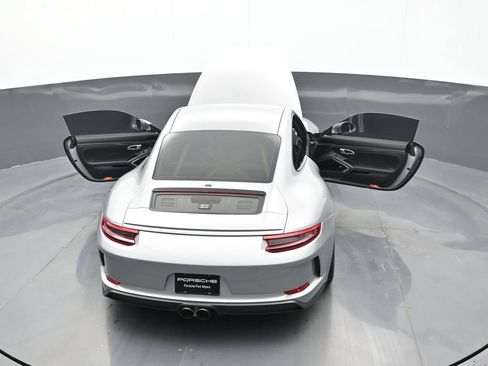 Used 2018 Porsche 911 GT3 RWD image 23