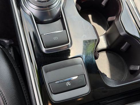 Used 2019 Ford Edge SEL w/ Equipment Group 201A AWD/4WD image 24