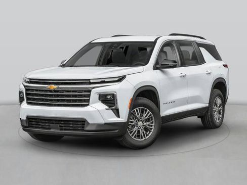 Used 2025 Chevrolet Traverse LT FWD image 1