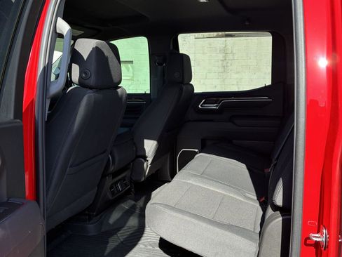 Used 2025 Chevrolet Silverado 1500 LT AWD/4WD image 6