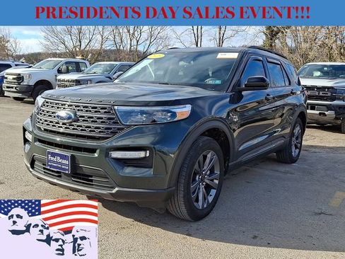 Used 2023 Ford Explorer XLT w/ Equipment Group 202A image 4