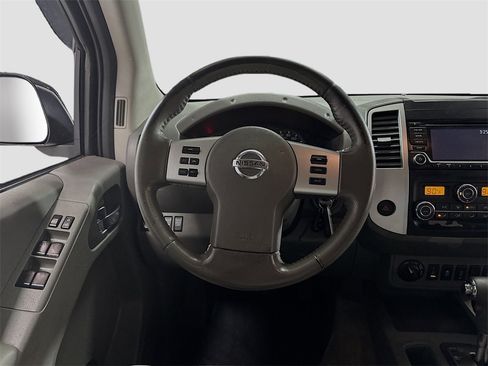 Used 2018 Nissan Frontier SV image 21