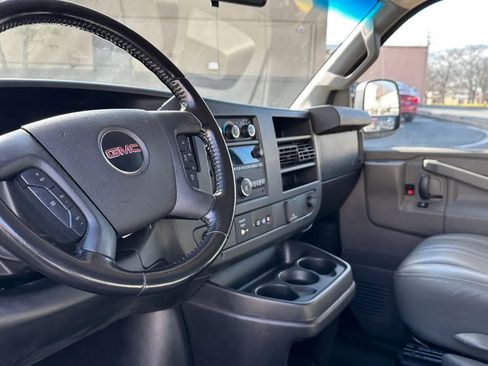 Used 2020 GMC Savana 2500 Extended w/ Driver Convenience Package image 9