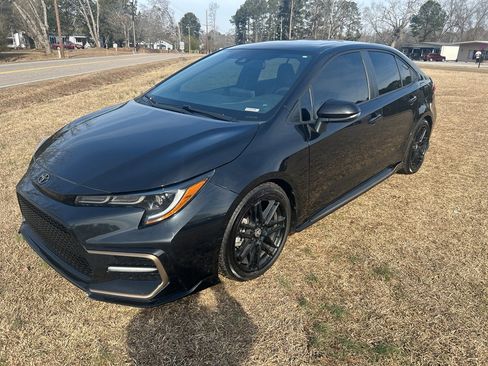 Used 2021 Toyota Corolla XSE image 4