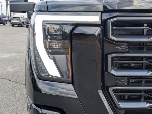 Used 2024 GMC Sierra 2500 AT4 w/ AT4 Premium Plus Package image 10