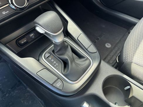 Used 2025 Kia Sportage LX FWD image 38
