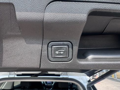 Used 2020 GMC Acadia SLE w/ Driver Convenience Package FWD image 39
