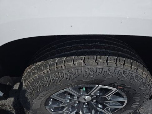 New 2026 Chevrolet Colorado Z71 w/ Technology Package image 13