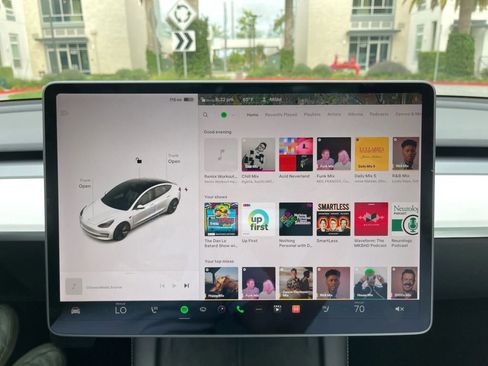 Used 2021 Tesla Model 3 Standard Range Plus image 10