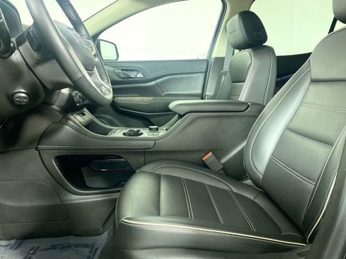 Used 2023 GMC Acadia Denali image 4