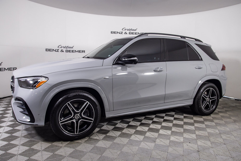 Used 2025 Mercedes-Benz GLE 450e 4MATIC w/ AMG Line Exterior image 9