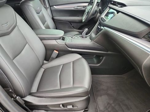 Used 2022 Cadillac XT5 Luxury FWD image 27