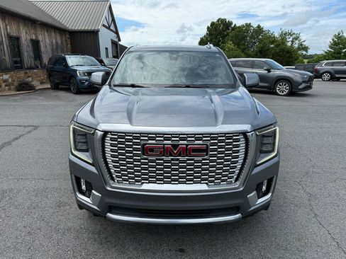 Used 2022 GMC Yukon XL Denali AWD/4WD image 10