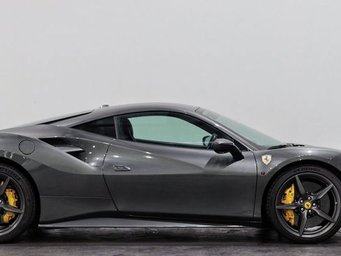 Used 2016 Ferrari 488 GTB image 8