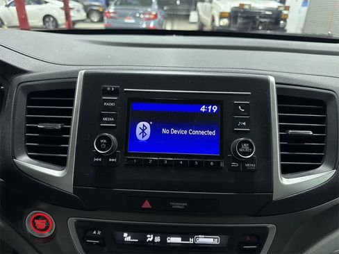 Used 2019 Honda Pilot LX image 21