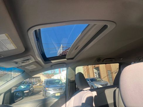 Used 2016 Toyota Sienna XLE w/ XLE Navigation Package image 27