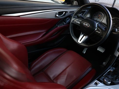 Used 2018 INFINITI Q60 3.0t Sport w/ Sensory Package 3.0T Sport image 25