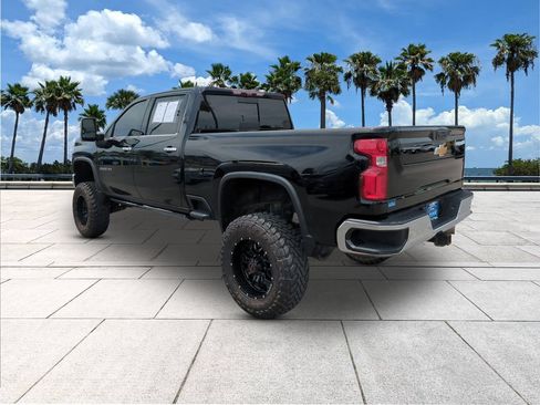 Used 2022 Chevrolet Silverado 2500 LTZ w/ LTZ Plus Package AWD/4WD image 5