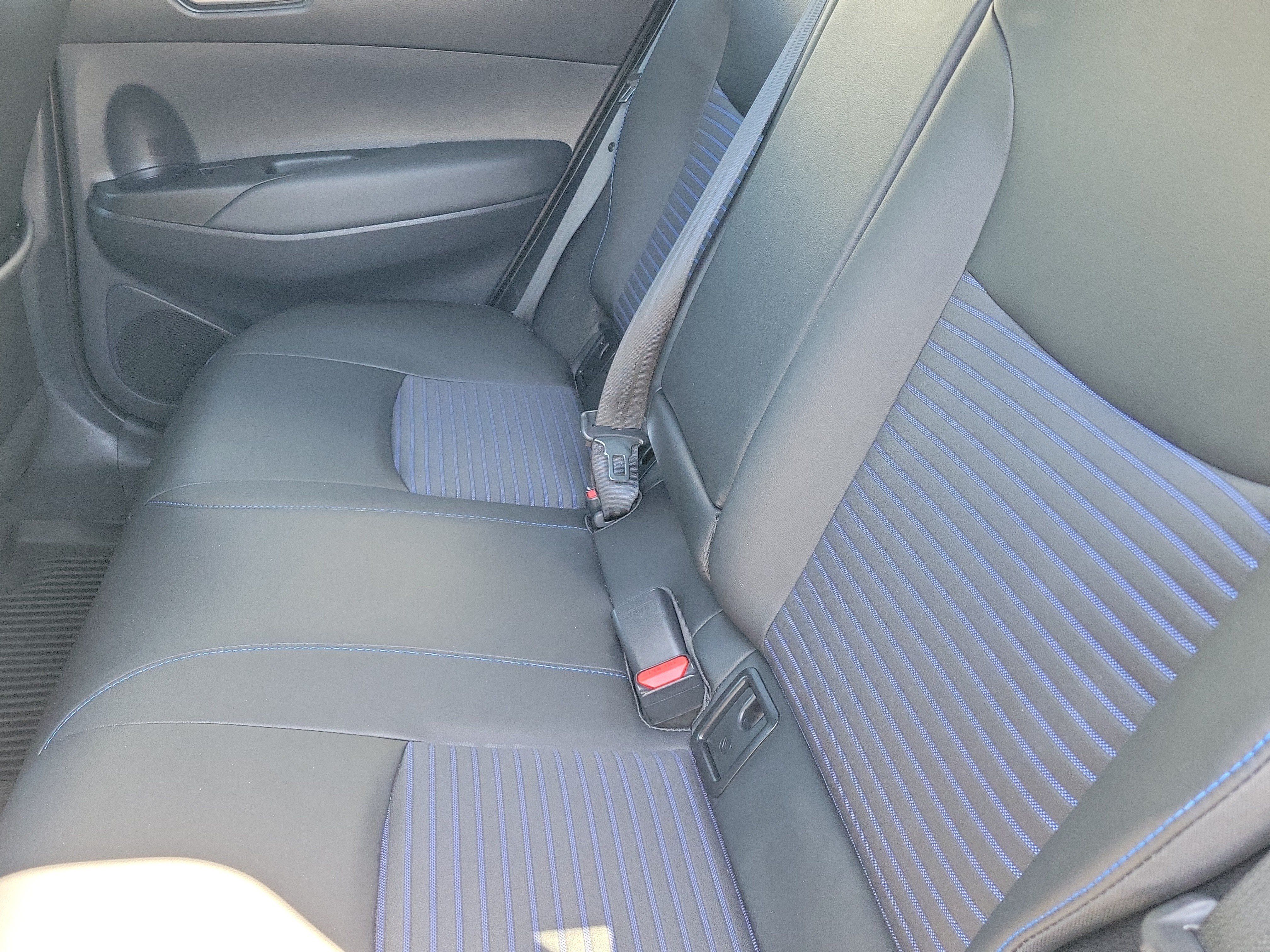 Used 2024 Toyota Corolla Cross AWD Hybrid w/ Convenience Package image 13