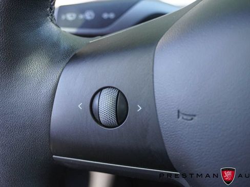 Used 2024 Tesla Model Y 2WD image 22