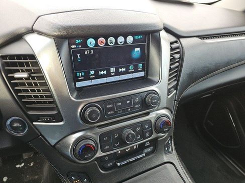 Used 2020 Chevrolet Suburban Premier image 24
