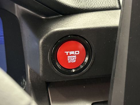 Used 2025 Toyota Tacoma TRD Off-Road w/ TRD Off Road Upgrade Package AWD/4WD image 36