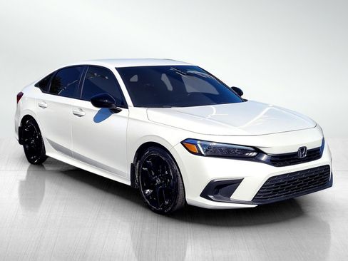 Used 2024 Honda Civic Sport image 3