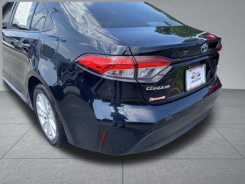 Used 2023 Toyota Corolla LE w/ LE Convenience Package FWD image 11