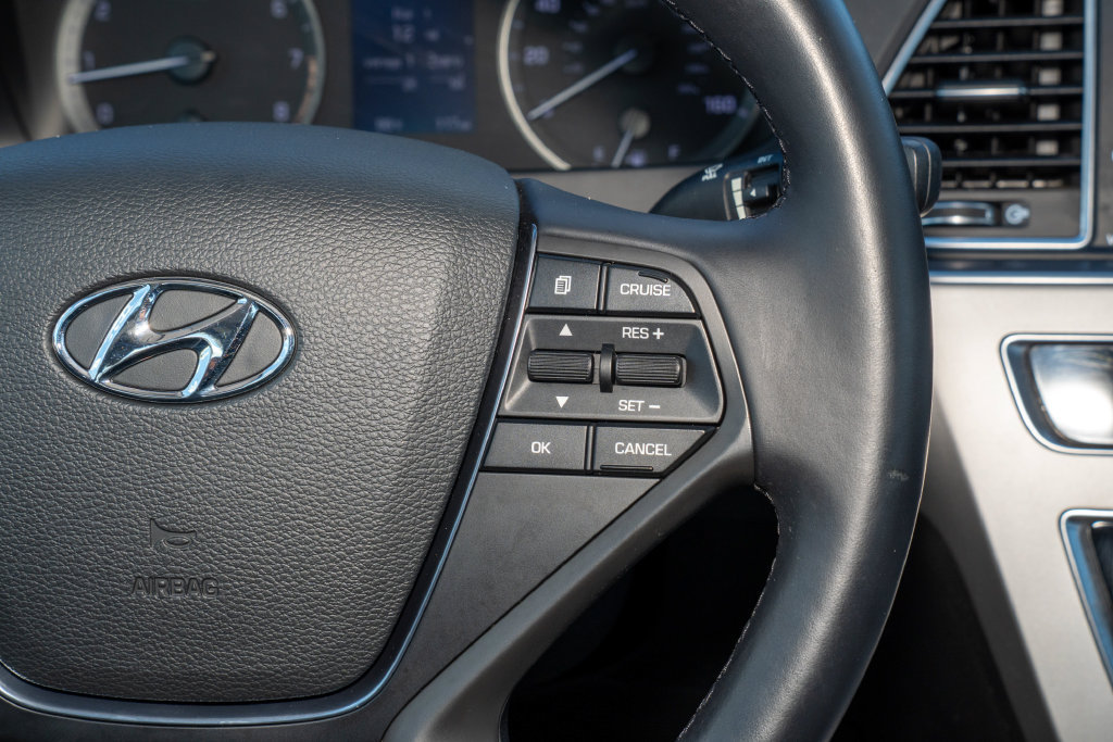 Used 2015 Hyundai Sonata Sport w/ Option Group 03 FWD image 26