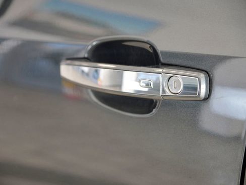 Used 2019 Chevrolet Trax LT w/ Driver Confidence Package image 13