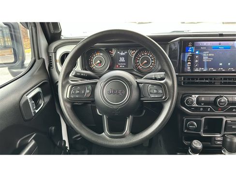 Used 2024 Jeep Gladiator Sport AWD/4WD image 20