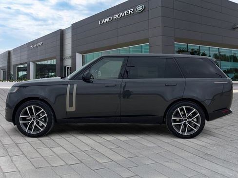 New 2026 Land Rover Range Rover Long Wheelbase SE AWD/4WD image 2