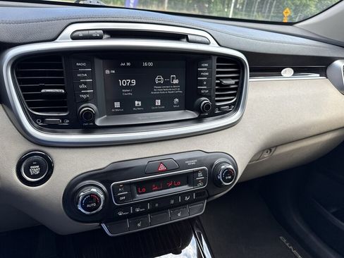 Used 2019 Kia Sorento EX FWD image 10