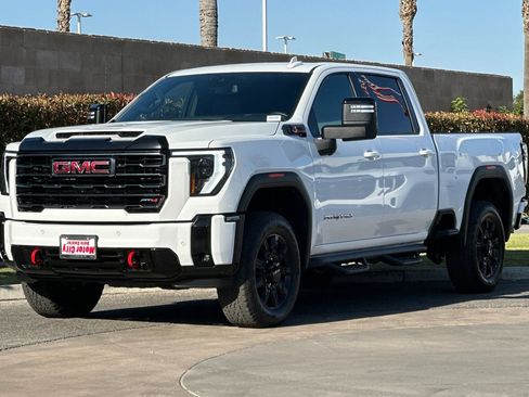 Certified 2025 GMC Sierra 2500 AT4 AWD/4WD image 8