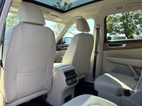 New 2026 Volkswagen Atlas SE image 13