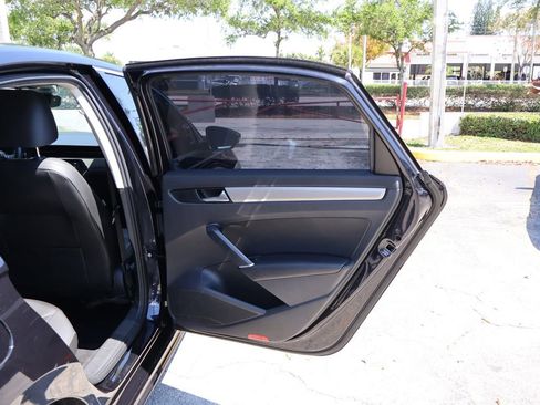 Used 2021 Volkswagen Passat 2.0T SE image 27