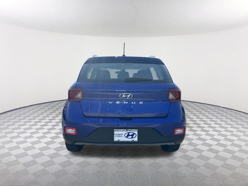 Used 2024 Hyundai Venue Limited FWD image 8