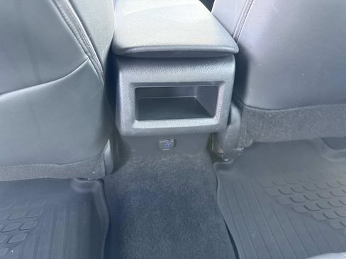 Used 2023 Toyota Camry SE FWD image 13