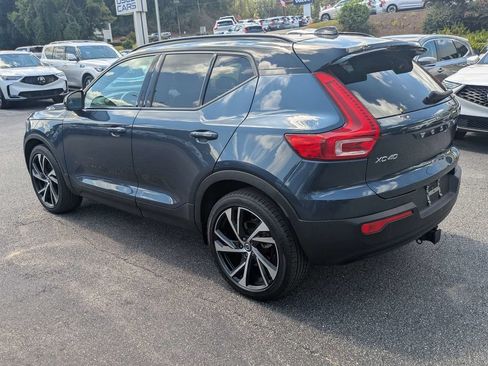 Used 2022 Volvo XC40 T5 R-Design w/ Climate Package AWD/4WD image 4
