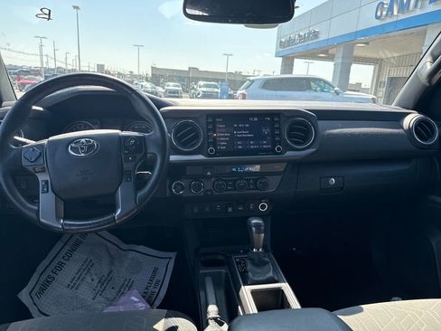 Used 2023 Toyota Tacoma TRD Off-Road image 15