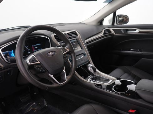 Used 2015 Ford Fusion SE w/ Equipment Group 202A image 23