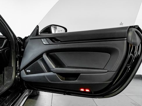 Certified 2022 Porsche 911 50th Anniversary Edition image 22